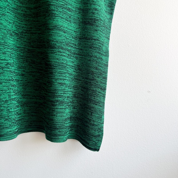 Ming Wang Reversible Tank - Picture 7 of 9